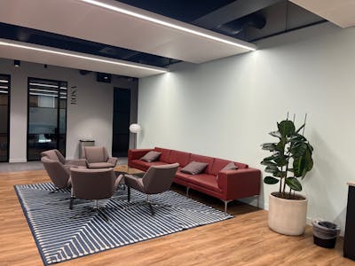 Building 5, 5 Foundation Park, Maidenhead, Office Lease Assignment - meeting room 1.jpg