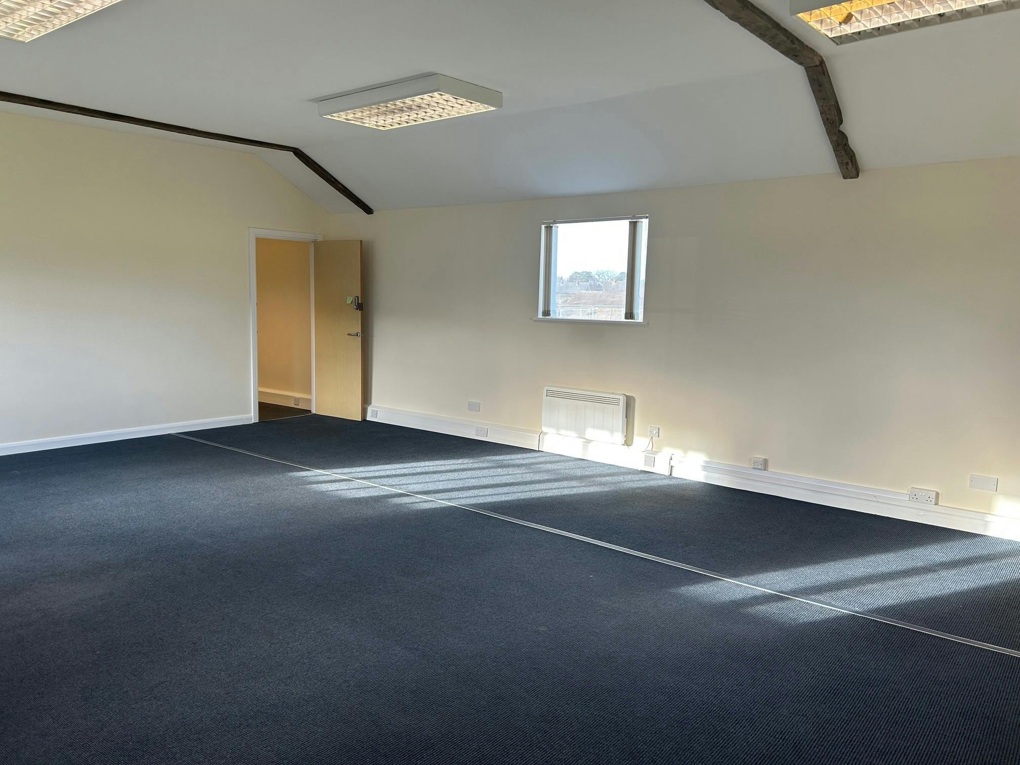 The Coach House & The Shires, Wokingham, Offices To Let - 12.jpg