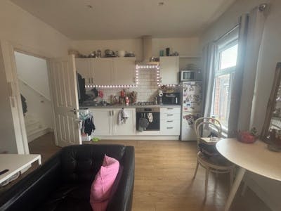 386 Hornsey Road, London, Investment / Retail For Sale - 1.jpg