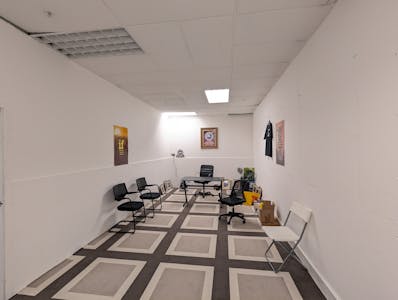 Basement 23-33 The Parade, Watford, Leisure To Let - PXL_20260106_102610400.jpg