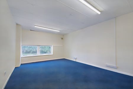 Unit 11 Headlands Trading Estate, Swindon, Industrial To Let - 8565827interior09800.JPG