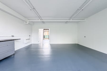 Unit 35 Regent Studios, 8 Andrews Road, London, Industrial To Let - TT Gasp  Low Res 12.jpg