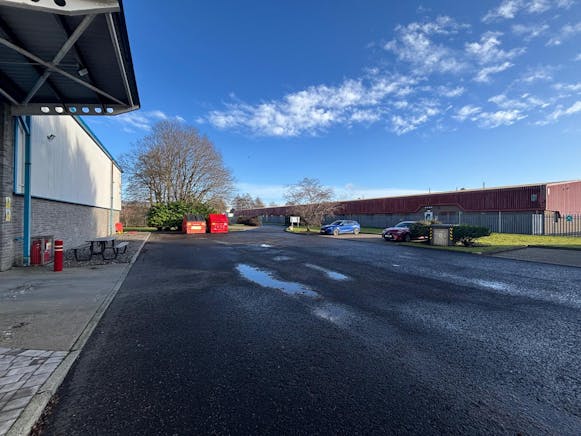 Unit D Westmains Industrial Estate, Grangemouth, Industrial To Let - PHOTO-2026-02-02-15-42-40 3.jpg
