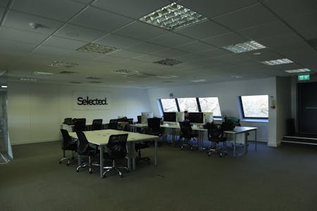 2nd Floor Offices, 1 Amberley Court, Crawley, Office To Let - IMG_3793.JPG