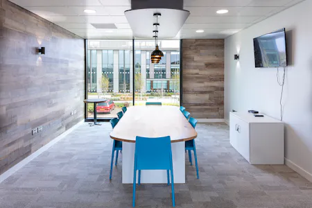 Building 4, Croxley Park, Watford, Office To Let - Cafe meeting room