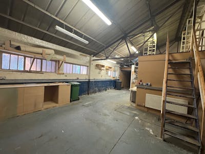 103 Spinney Hill, Addlestone, Industrial For Sale - IMG_0382.jpeg