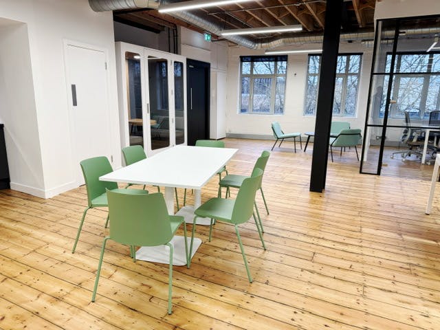 52-54 Rosebery Avenue, London, Offices To Let - IMG_8166.jpg