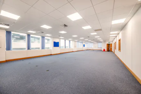 Elstree Tower, Elstree Tower, Borehamwood, Leisure / Office / Retail To Let - p19.jpg