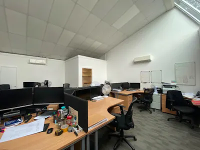 12 Mark Road, Hemel Hempstead, Industrial / Office To Let - Untitled design (34).png