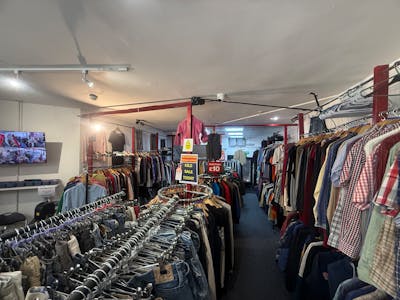 5 Market Place, Burgess Hill, Retail / High Street Retail / Retail - In Town / Shopping Centre To Let - IMG_9464.jpeg