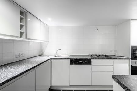 Bst Mezzanine & Ground Fl., 5 Fairchild Place, London, Office To Let - Fairchild Pl 5  14.jpg