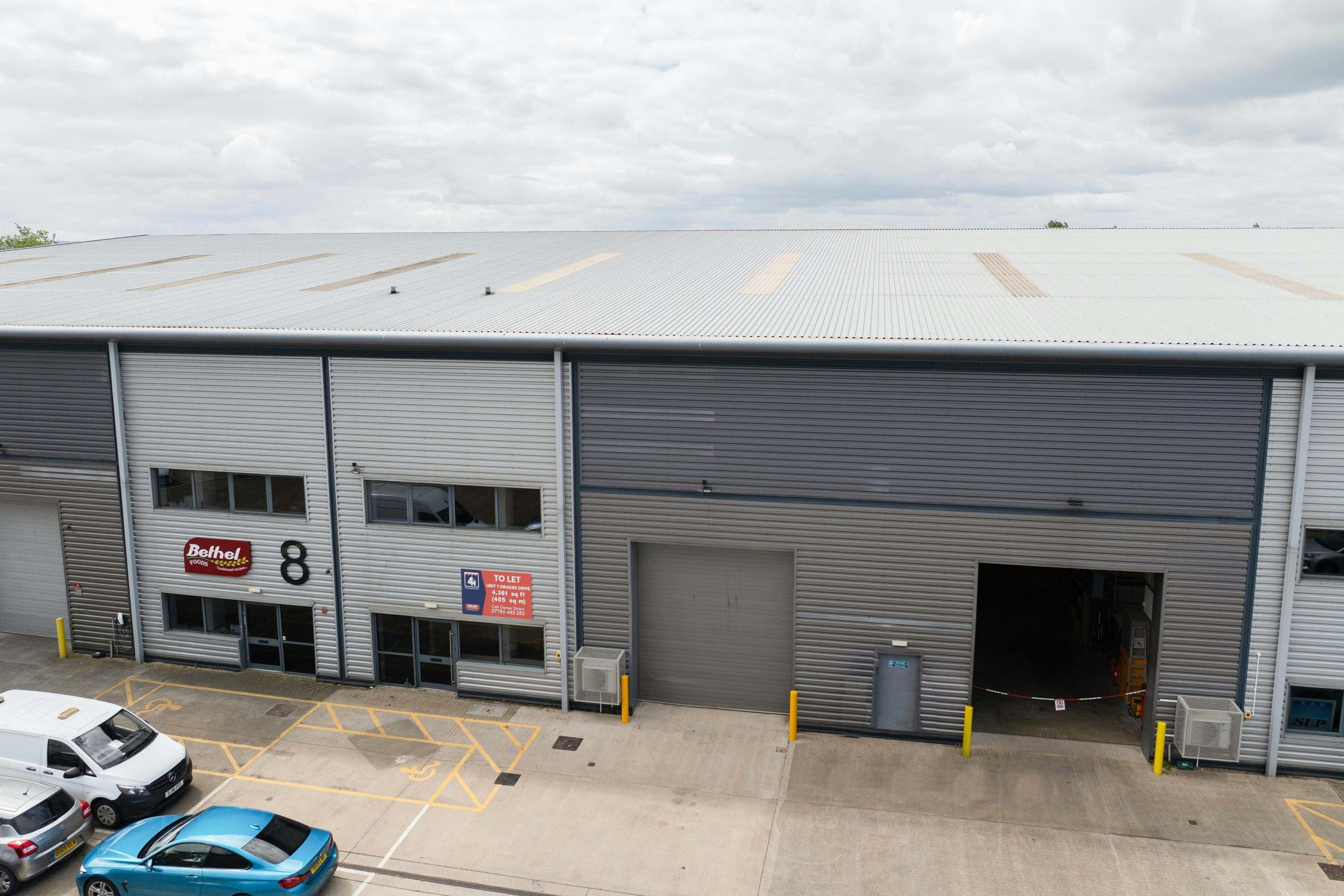 7 Drakes Drive, Long Crendon, Industrial To Let - Unit 7 Drakes Drive External for brochure.jpg