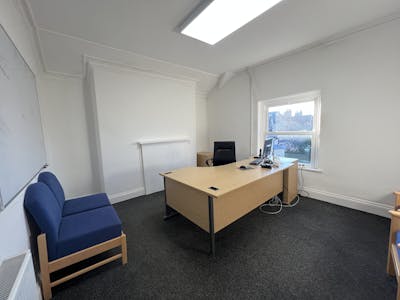 22 Victoria Avenue, Harrogate, Office To Let - 2nd Floor Office Suite