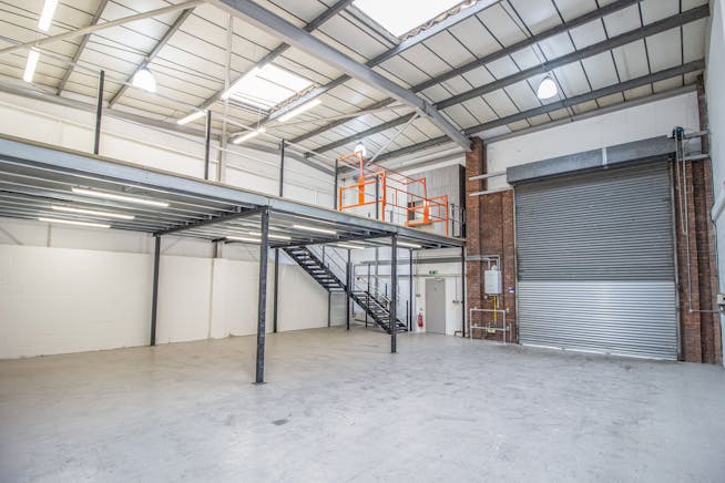 Unit 10, Britannia Industrial Estate, Poyle, Industrial / Warehouse To Let - 2 _1.jpg