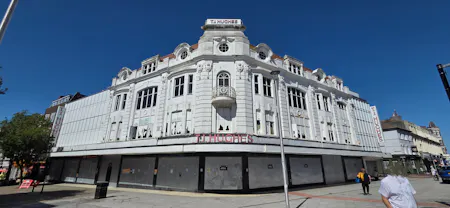177-187 Terminus Road, Eastbourne, A3 (Restaurants and Cafes) / Leisure / Office / Pub / Bar / Club / Retail To Let - 20260807_144838.jpg