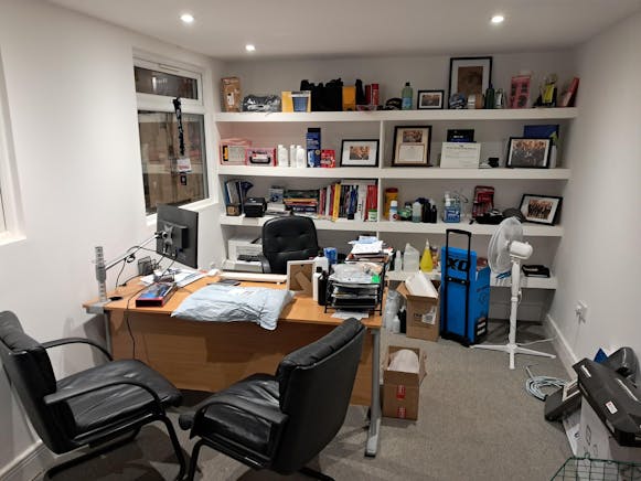 Unit 32, Longshot Industrial Estate, Bracknell, Industrial To Let - 1000000991.jpg