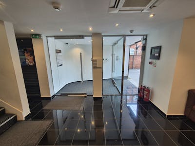 Suite 4, 1st floor Ashfield House, Stockport, Office To Let - 20250521_121059.jpg