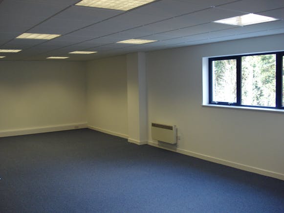 NOW LET - Unit Q OYO Industrial Estate, Oyo Estate, Littlehampton To Let / For Sale - office Q.JPG