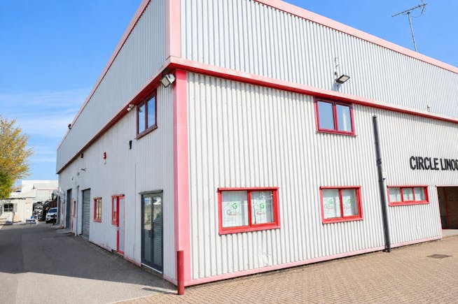 Circle Line House, Harlow, Offices To Let - ChatGPT Image May 8, 2026, 12_40_36 PM.jpeg