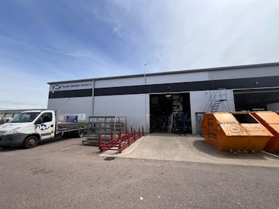 Unit 17, Aylesbury, Industrial / Trade Counter For Sale - Image (17).jpg