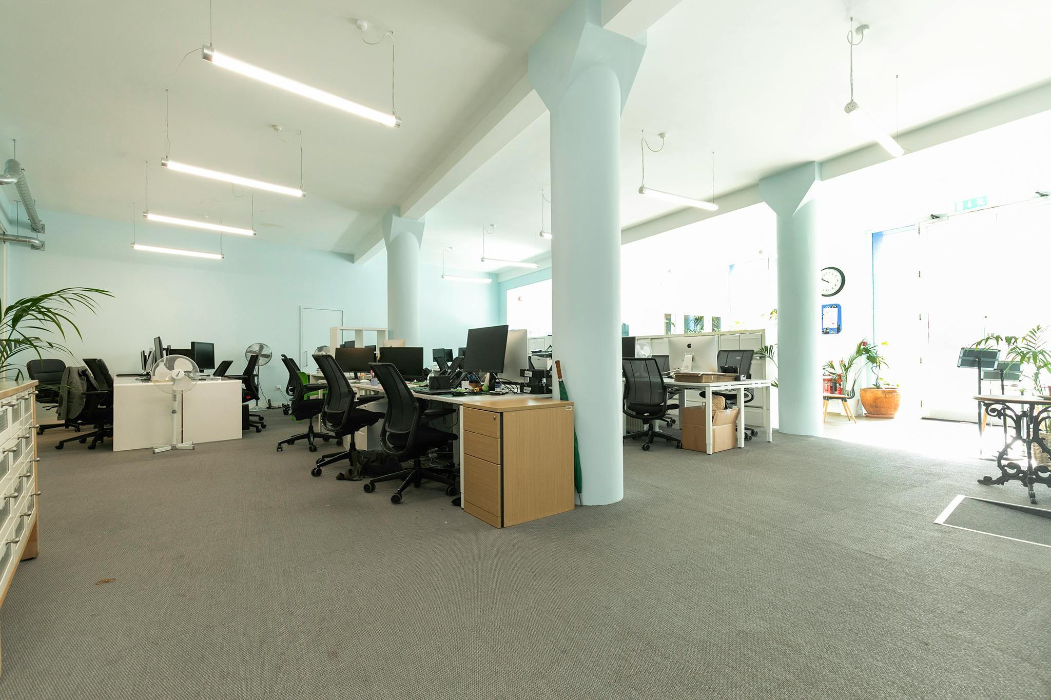 Retail/Shop in London - photo 3