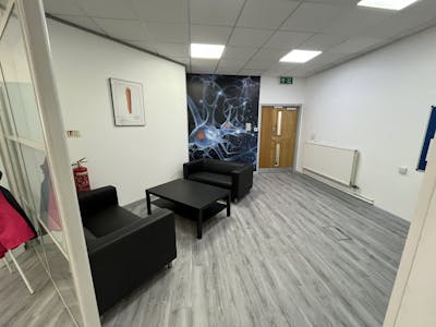 Unit 1, Altrincham, Office Lease Assignment - IMG_0117.jpg