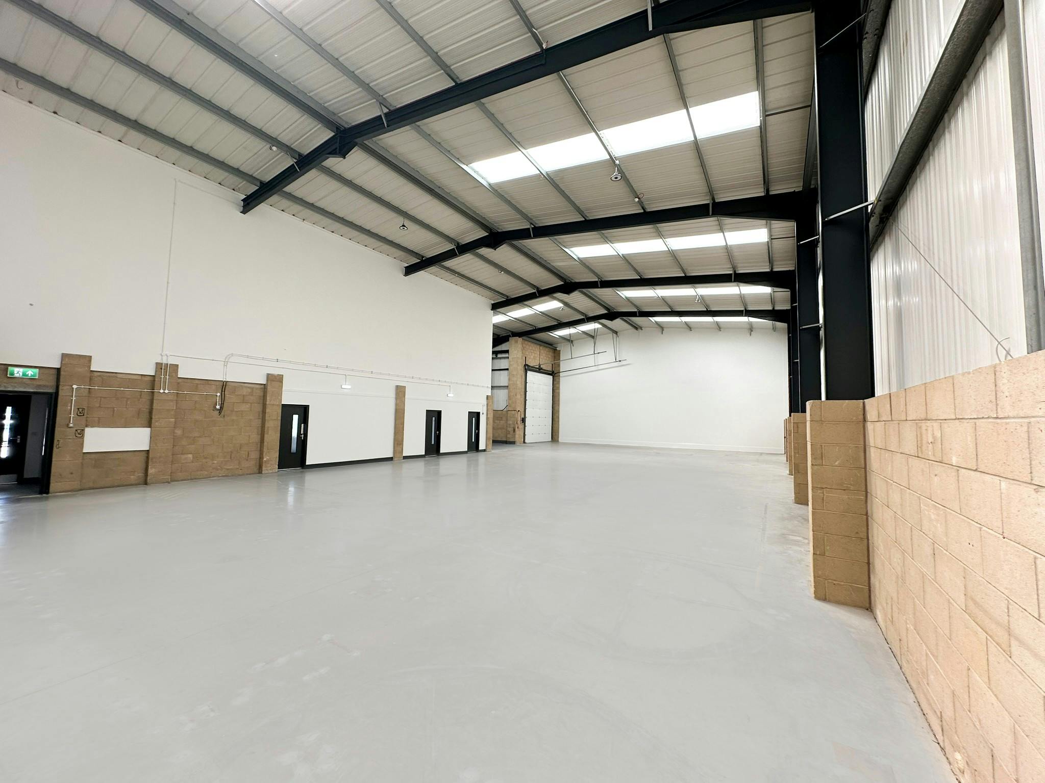 2 Ridgeway, Long Crendon, Industrial To Let - Unit 2 Ridgeway Warehosue Floor.jpg