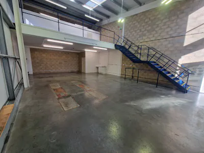 Unit 26 Regents Trade Park, Gosport, Industrial / Warehouse To Let - 20261005_154941.jpg