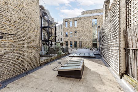 119 Charterhouse Street, London, Mixed Use For Sale - 119A Charterhouse St9.jpg