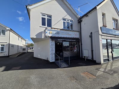 588 Rayleigh Road, Leigh-on-Sea, Office / Retail To Let - IMG20250916WA0092.jpg