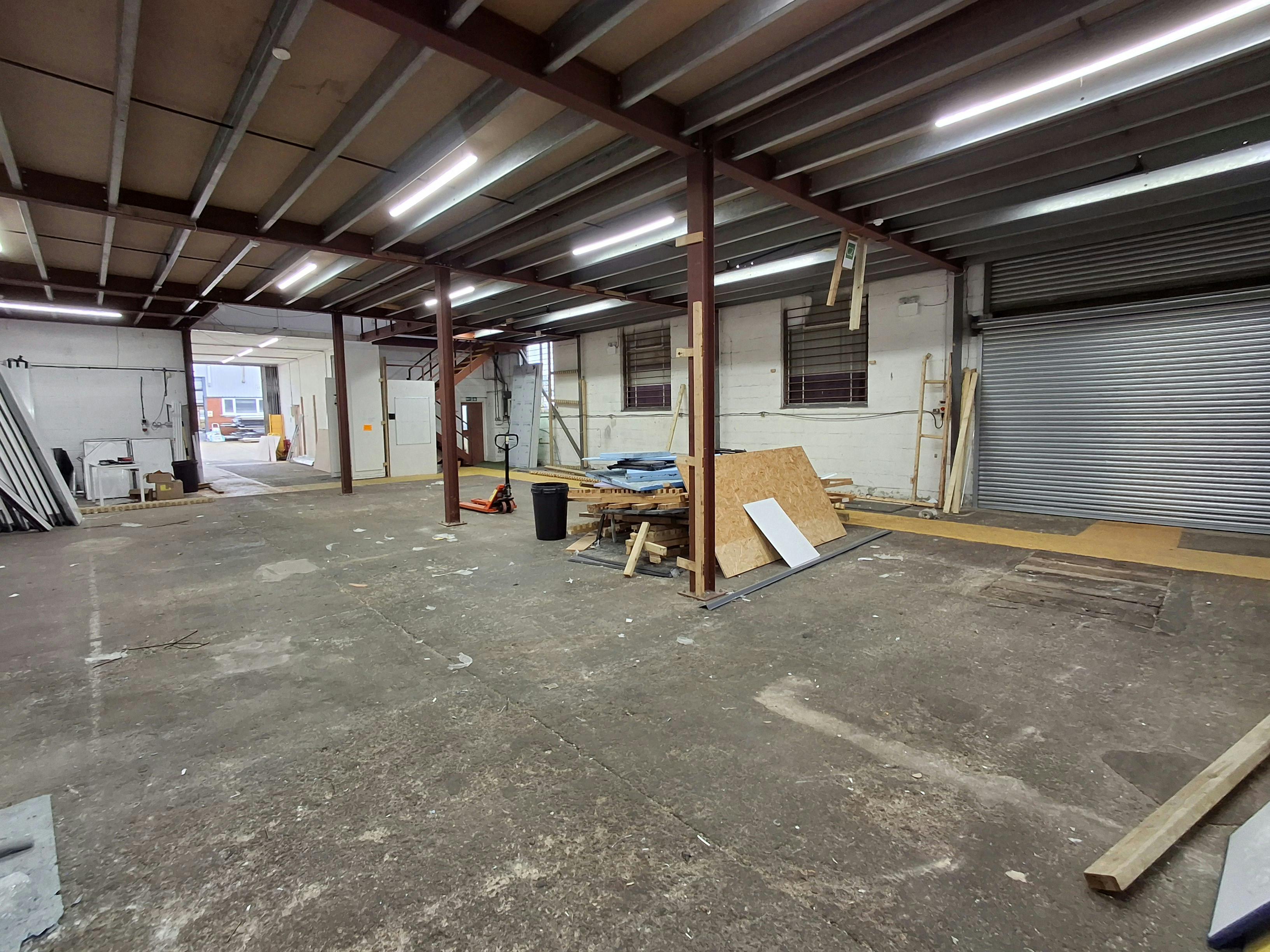 Industrial Unit in Ringwood - photo 4