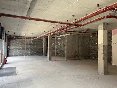 Unit 20 Octagon Parade, High Wycombe, E (Commercial / Business / Service) / Retail To Let - IMG_4997.JPG