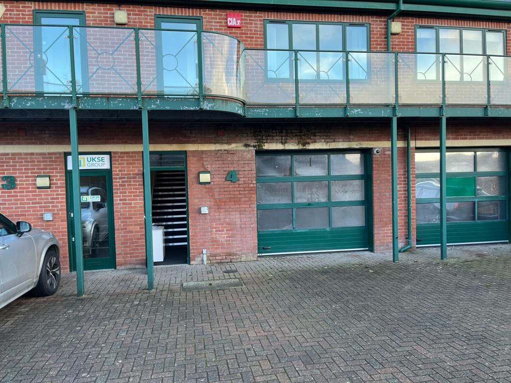 4 Delta Park, Alton, Industrial / Warehouse To Let - 385538317_751419783548602_6918390608775252380_n.jpg