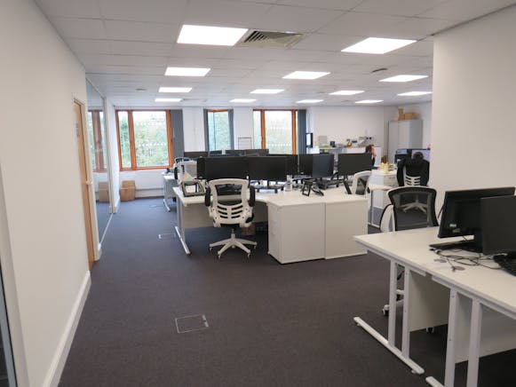 9 Oriel Court, Alton, Offices To Let - IMG_1970.JPG