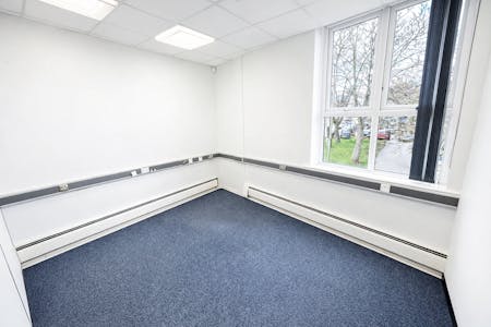 Warwick House, Kenilworth, Office To Let - edited internal 4.png