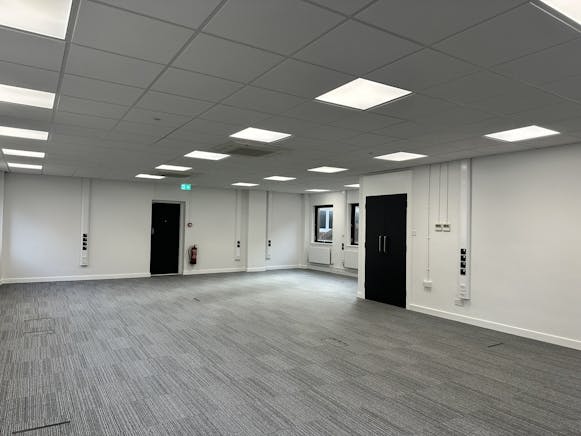 Minster Court, 22-30 York Road, Maidenhead, Offices To Let - IMG_4622.JPEG