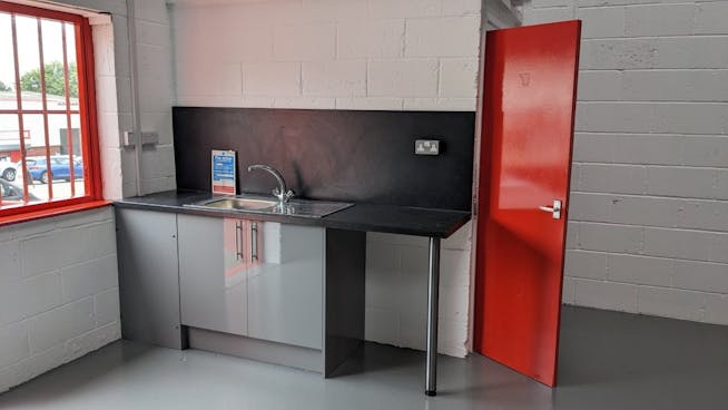 Thornhill Industrial Estate, Unit 2A-2D Hope Street, Rotherham, Industrial/Logistics To Let - PXL_20250520_074516233.jpg