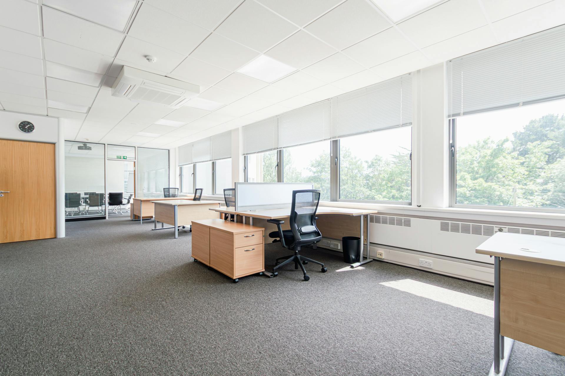 Office in Bournemouth - photo 3