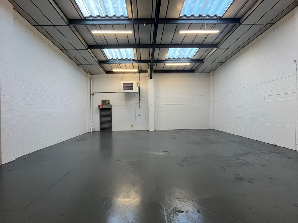 Unit 2 Taverners Walk Industrial Estate - GJND95651.JPG