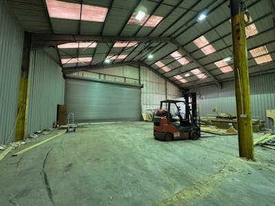 Ground Warehouse 1, Quarry Road Industrial Estate, Newhaven, Industrial To Let - thumbnail_IMG_1051.jpg