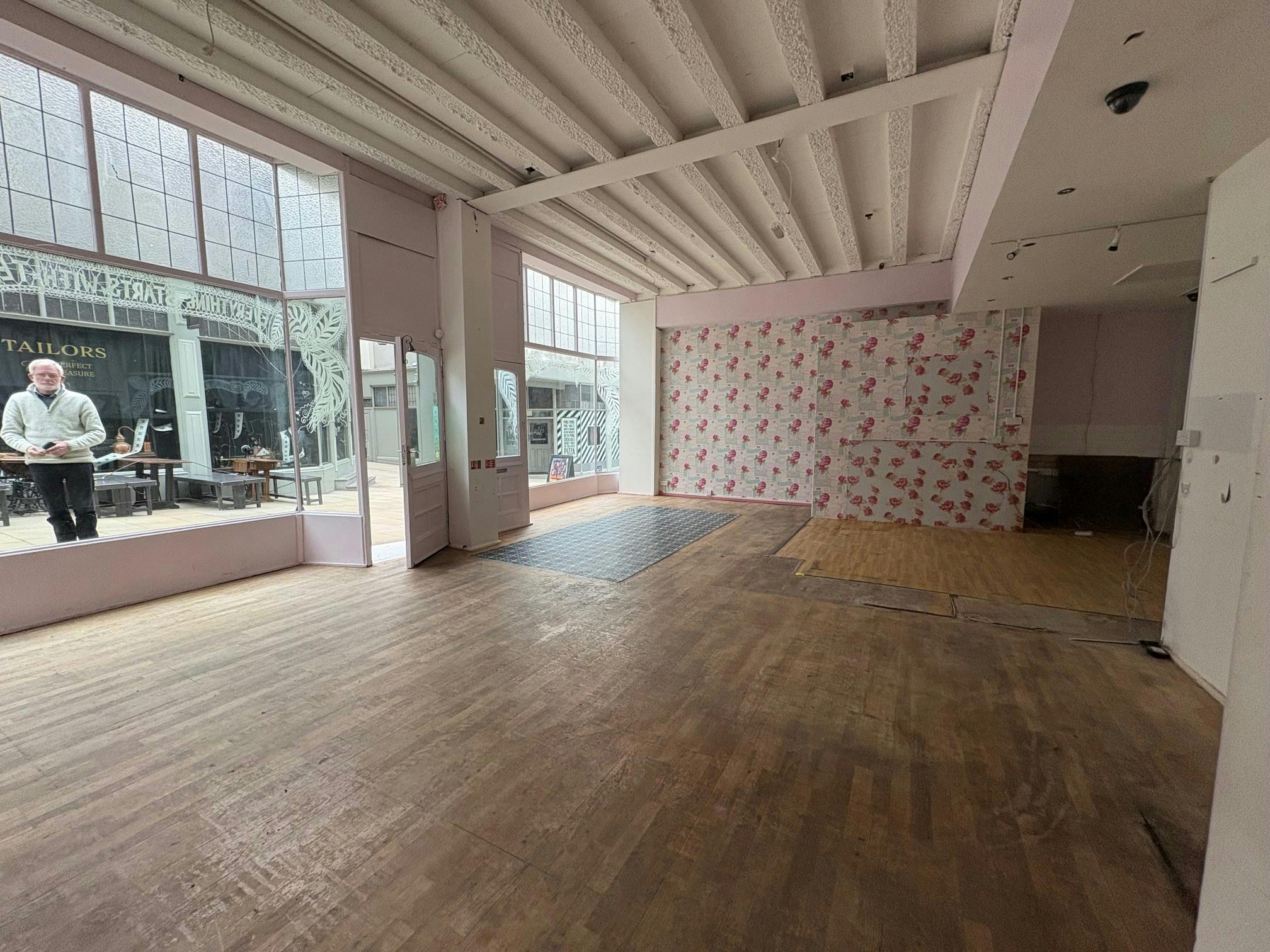 Unit 8-9 Grand Arcade, Leeds, Leisure / Retail To Let - internal 1.jpg