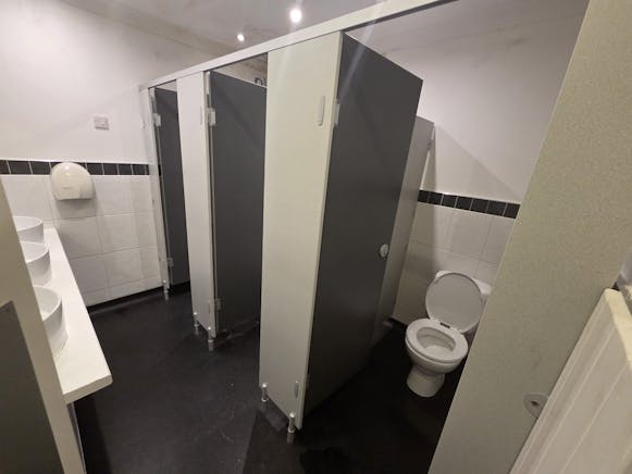 1470 London Road, Leigh-On-Sea, Retail To Let - WhatsApp Image 2026-01-29 at 12.08.01 (2).jpeg