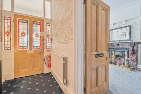 Hillcrest, Llangollen, Hotel/guest house For Sale - 2713602502768ed46f0e8b5927.jpg