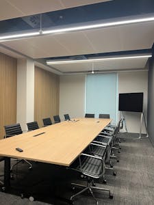 Building 5, 5 Foundation Park, Maidenhead, Office Lease Assignment - board room.jpg