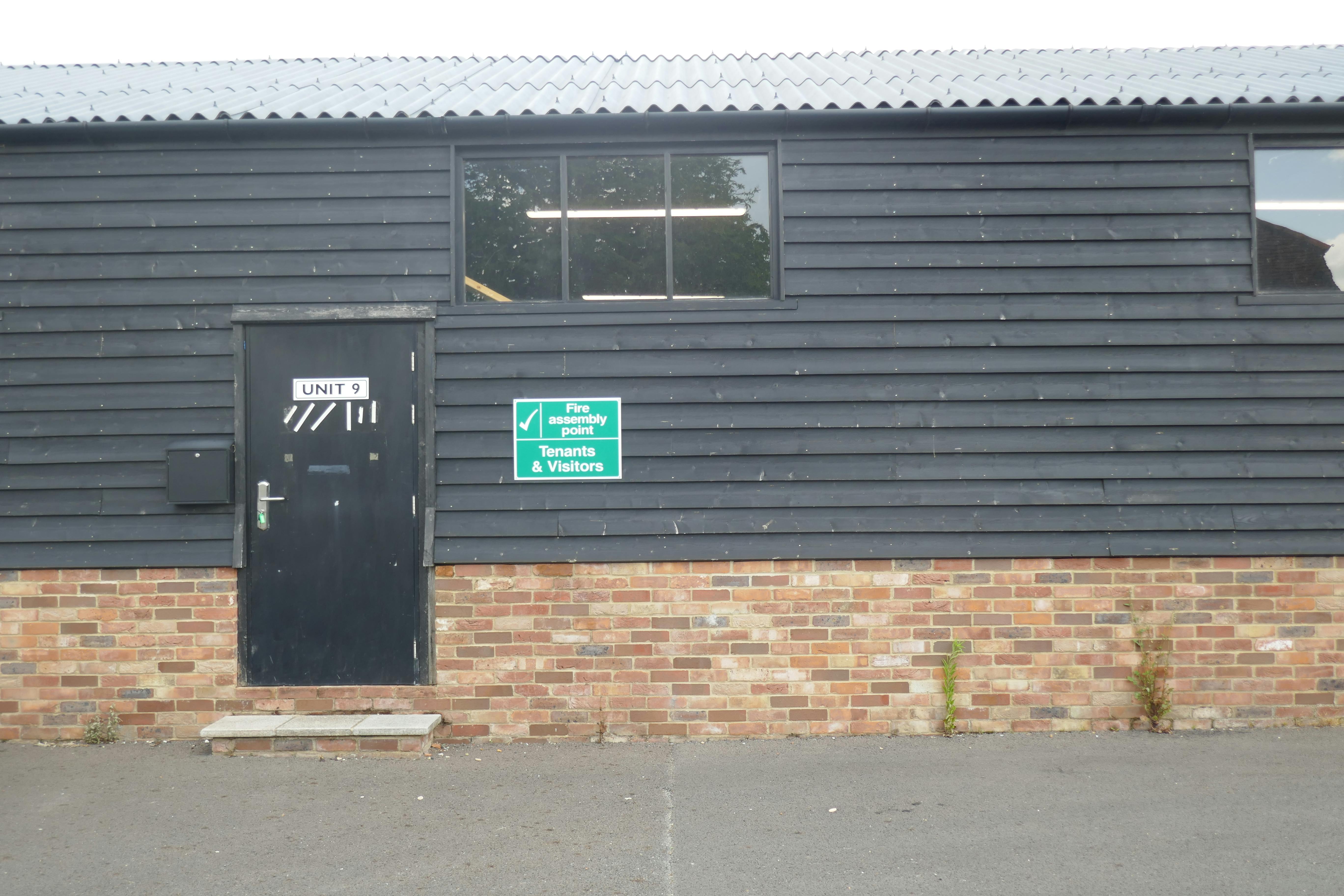 Unit 9, Crumps Farm, Sawbridgeworth, Industrial To Let - P1020920.JPG