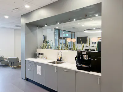 Regus - Leamington Spa, Nicholls House, Warwick, Office To Let - Regus_Leamington Spa_UK_Centre 7855_Refresh area 2.jpg
