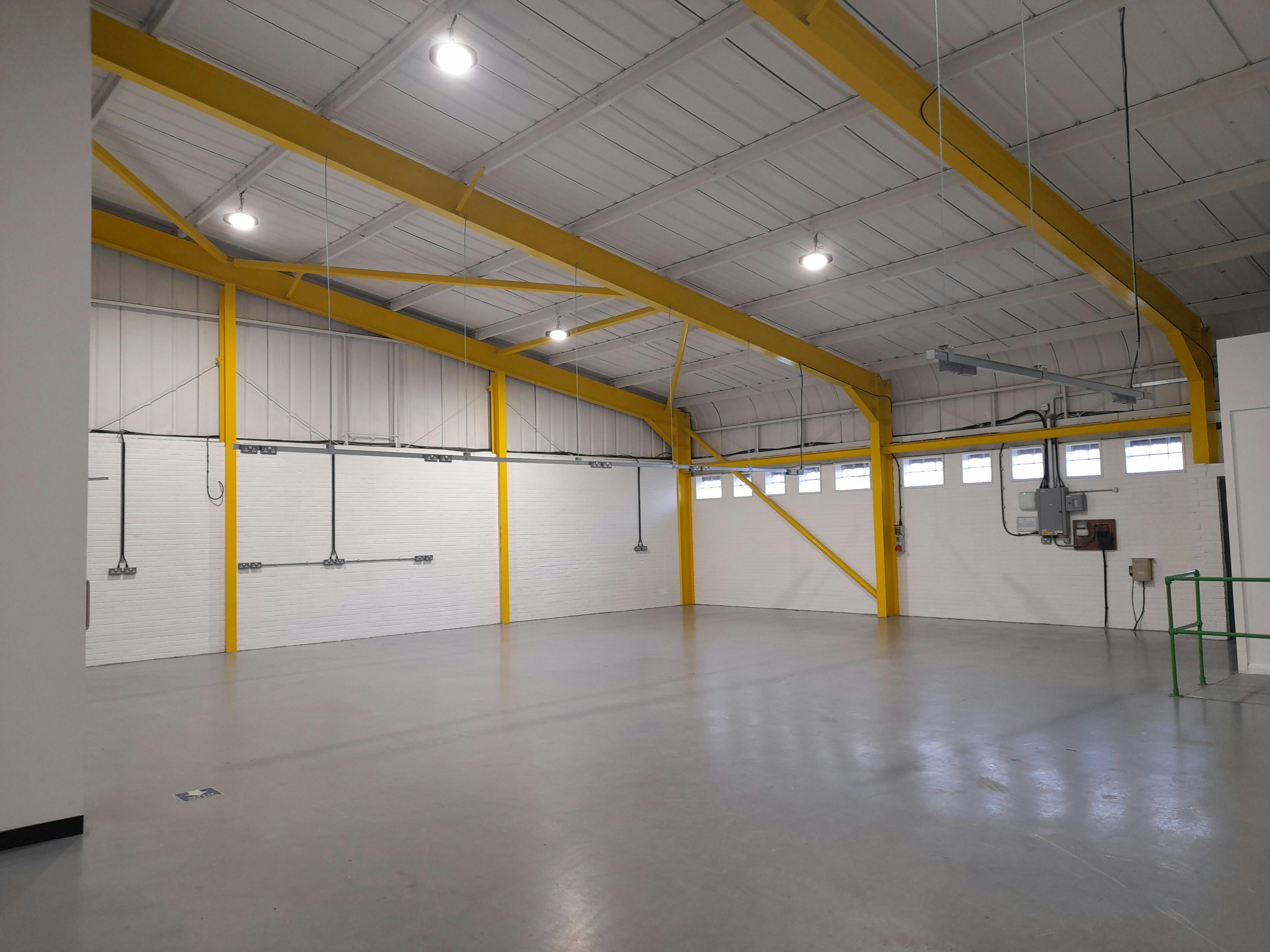 4 Bear Court, Basingstoke, Warehouse & Industrial To Let - 20230615_120422.jpg