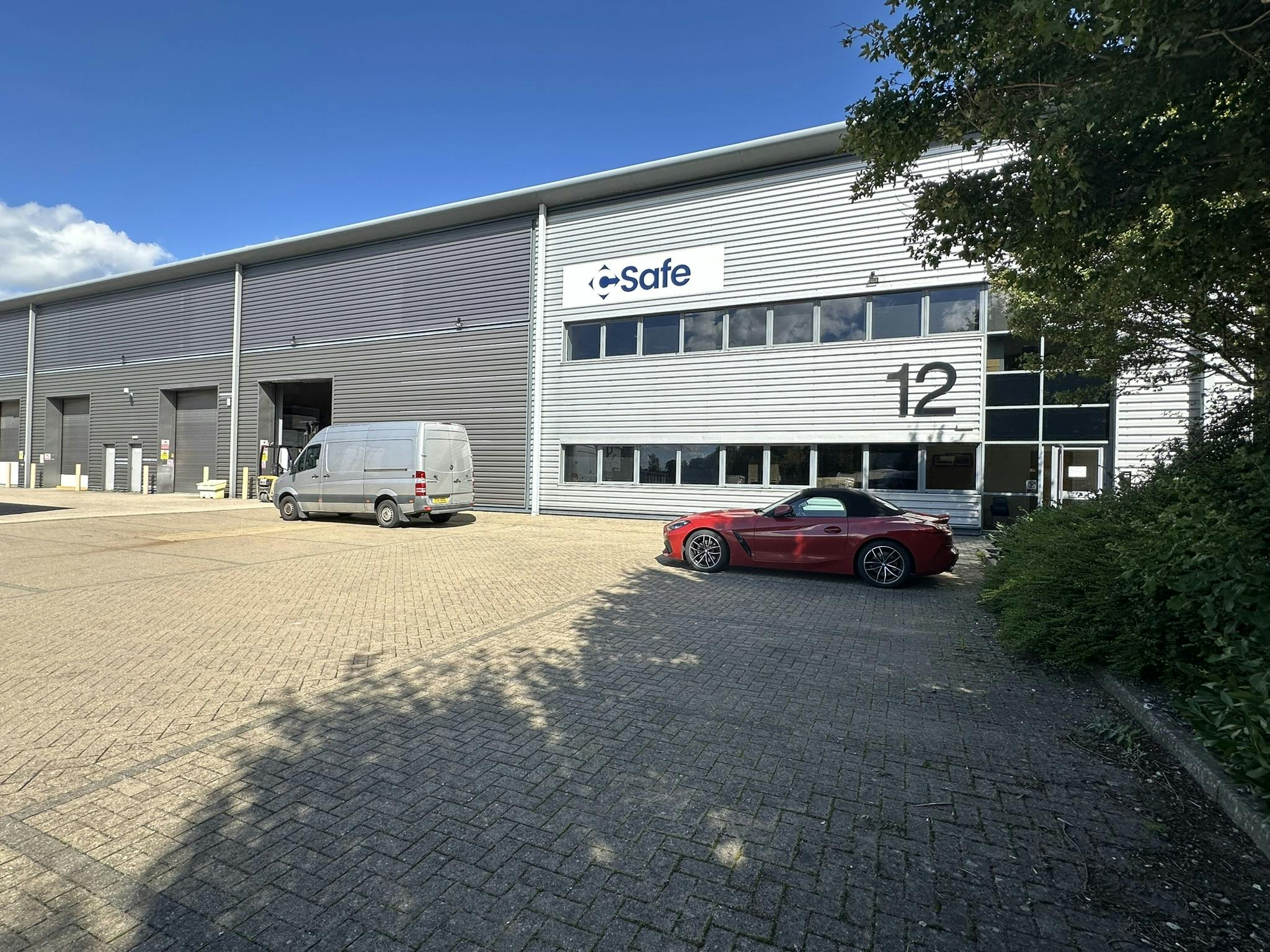 Unit 12, Hikers Way, Crendon Industrial Park