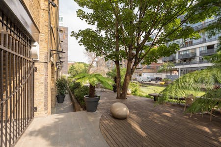 Unit 20 Waterside, 44-48 Wharf Road, London, Office To Let - WatersideWharfRoadLondonN1ShoreditchHoxtonAngelOfficeRentExterior6.jpg