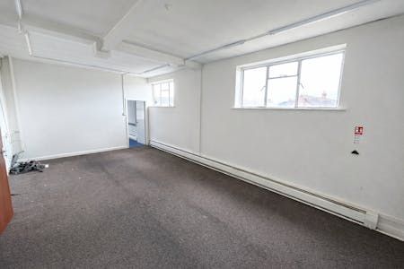 Warwick House, Kenilworth, Office To Let - edited internal 7.png